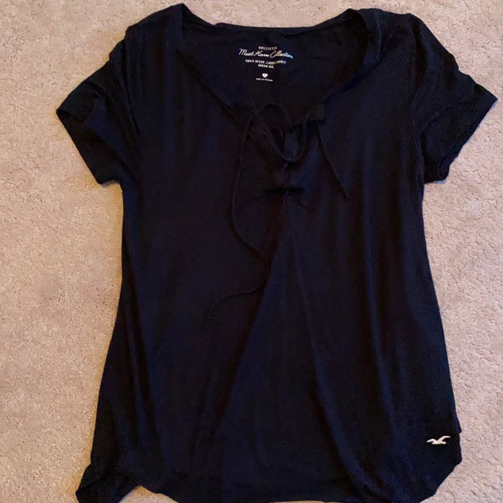 black tee